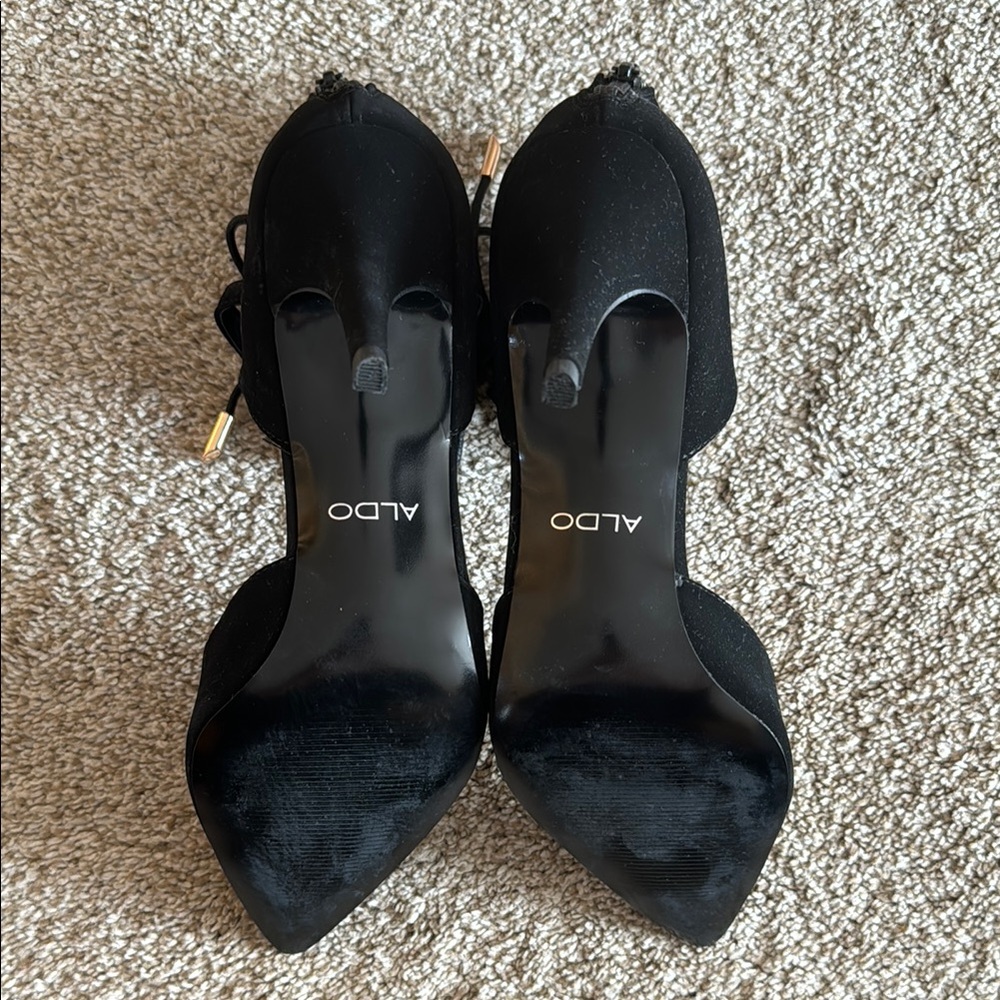 Aldo Black Heels with Stylish Design and Comfortable Fit - Picture 4 of 6